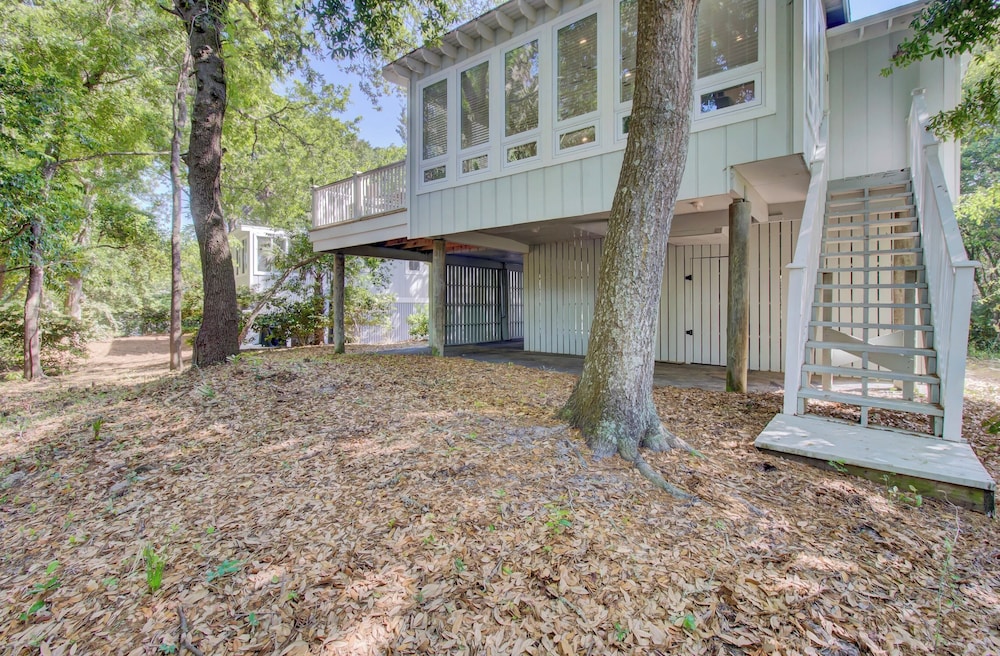 10 Sandcrab Court by Avantstay Beautiful Home w/ Deck, Walk to the Beach