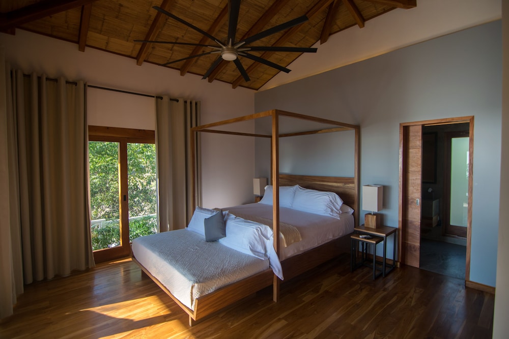 Hermosa-Hills Luxury Villas view 2
