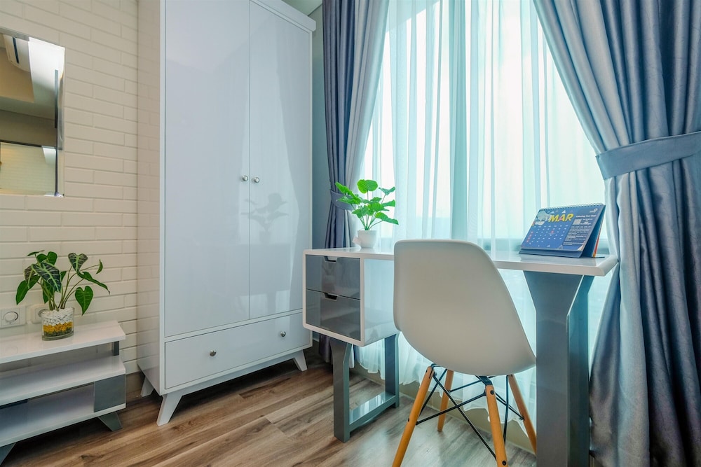 Modern Studio At Lrt City Bekasi Apartment