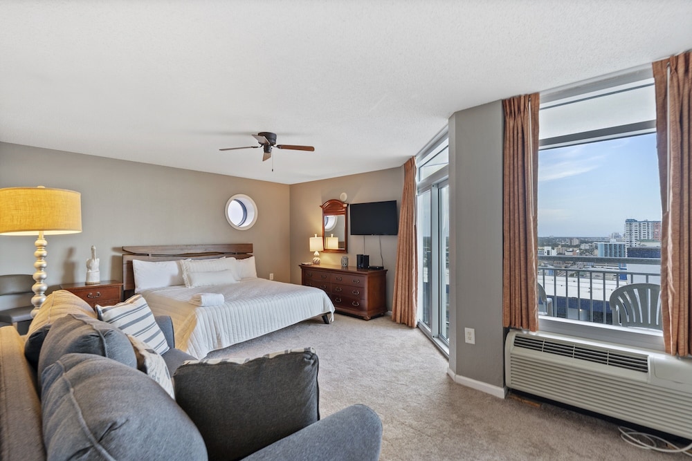 Grand Atlantic by Elliott Beach Rentals