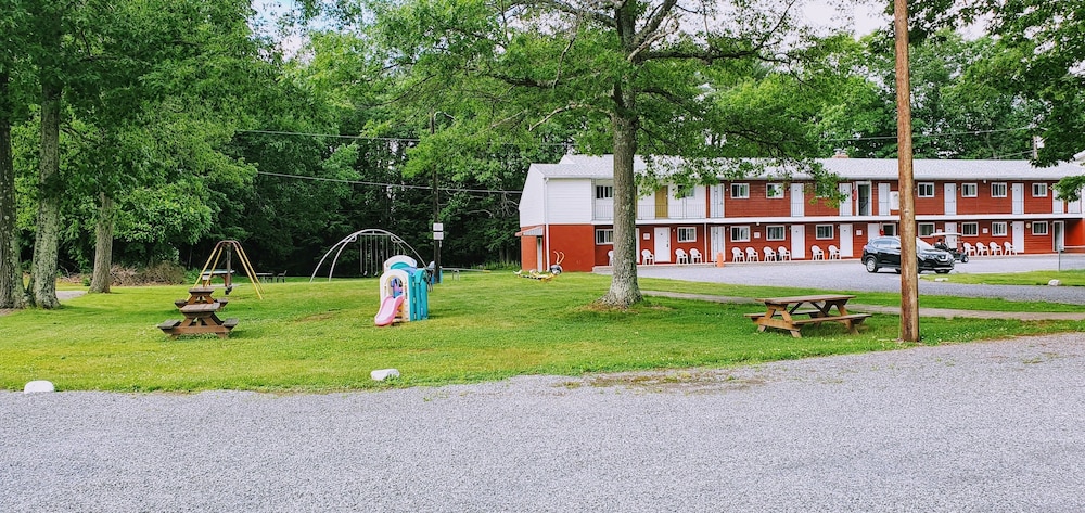 Red Ranch Motel