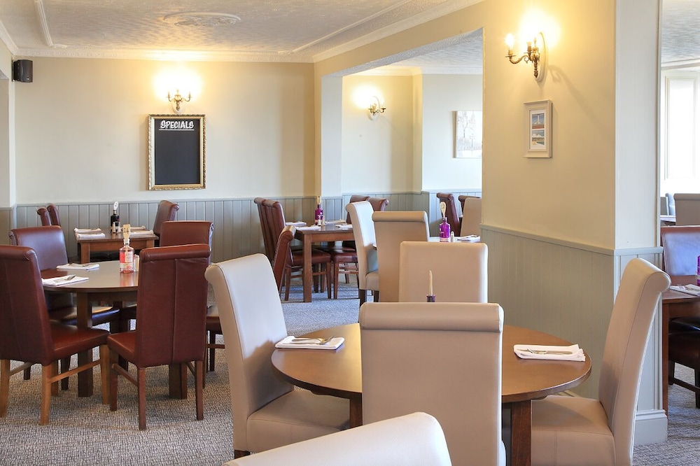 Hartlepool Vacations - The Marine Hotel - Property Image 10