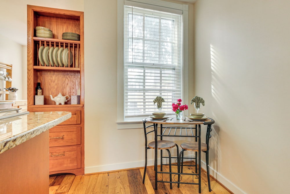 Dtwn at Your Door: Historic Frederick Gem w/ Yard!