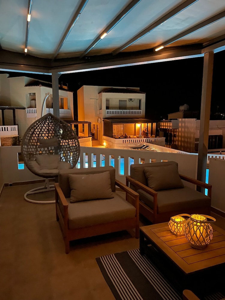 Villa Cook With Pool and Terraces With sea Views