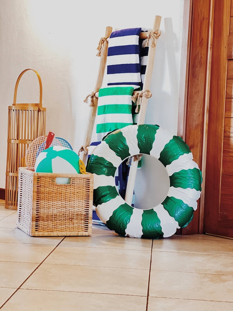 Seas the DAY Luxury Seafront!