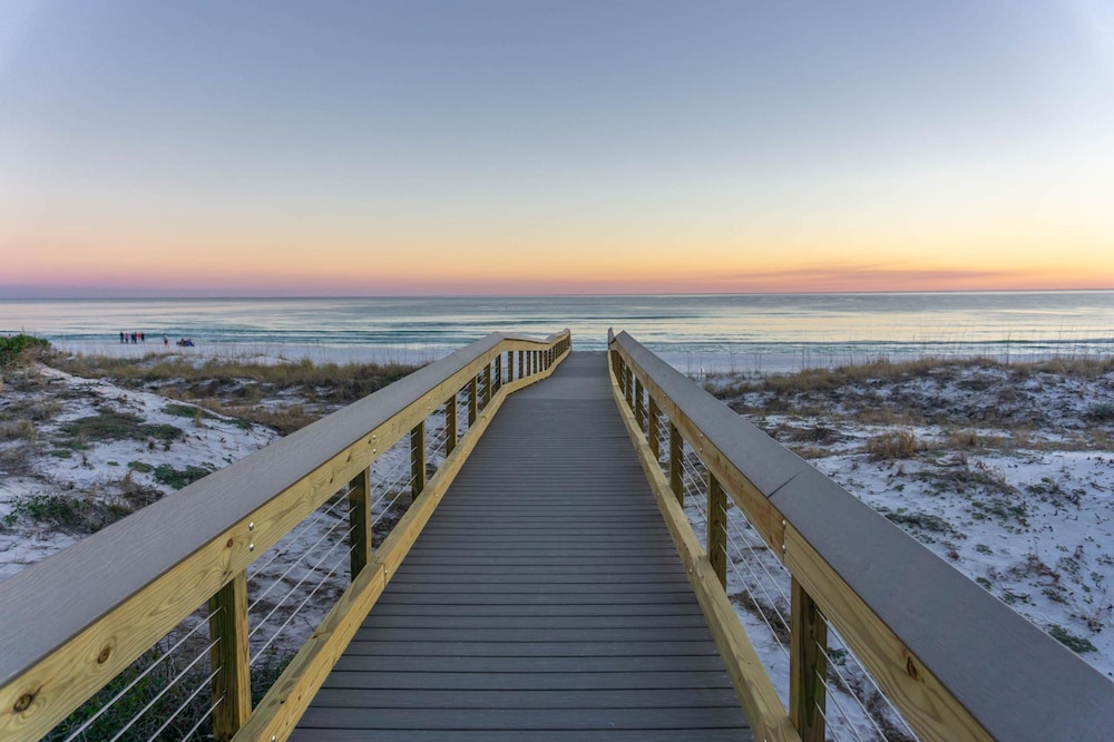 9 Rue Martine in Miramar Beach