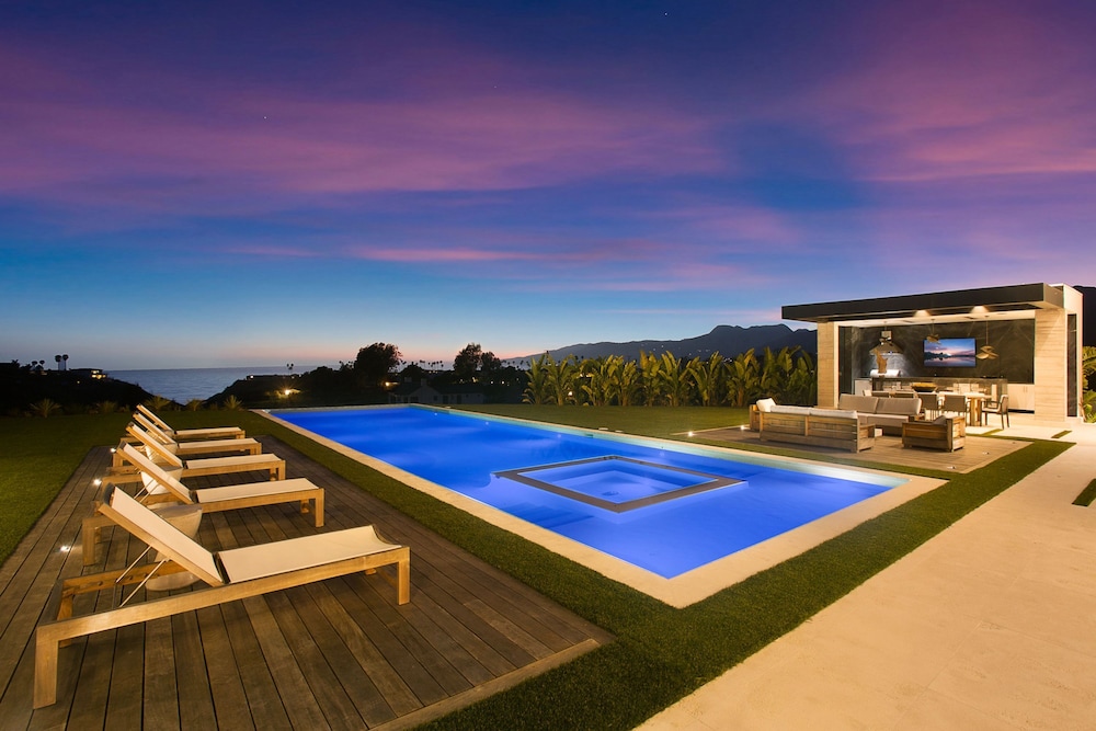 Villa Dume in Malibu view 4
