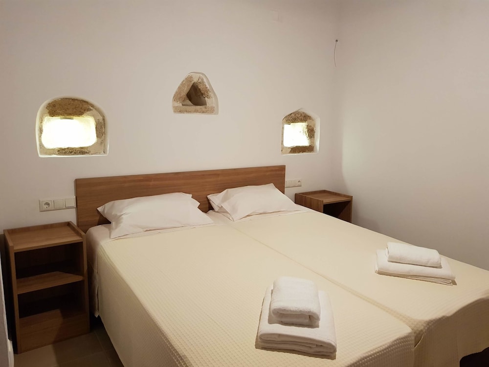 Traditional Villa in Fres view 3