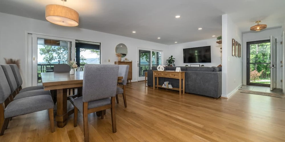 Shenandoah Retreat - Family Home