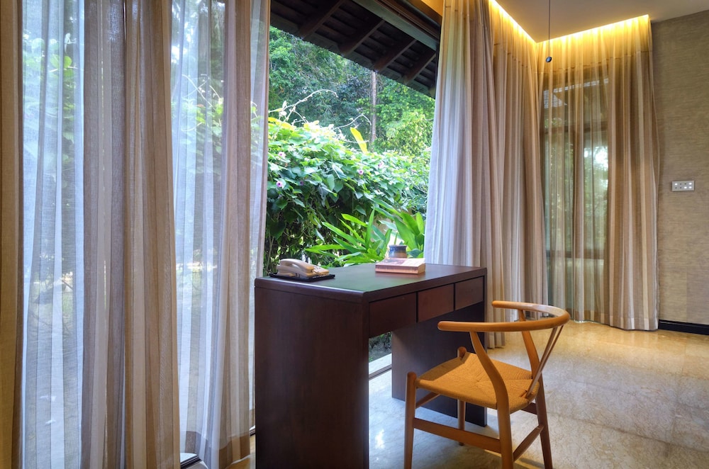 Borneo Eagle Resort