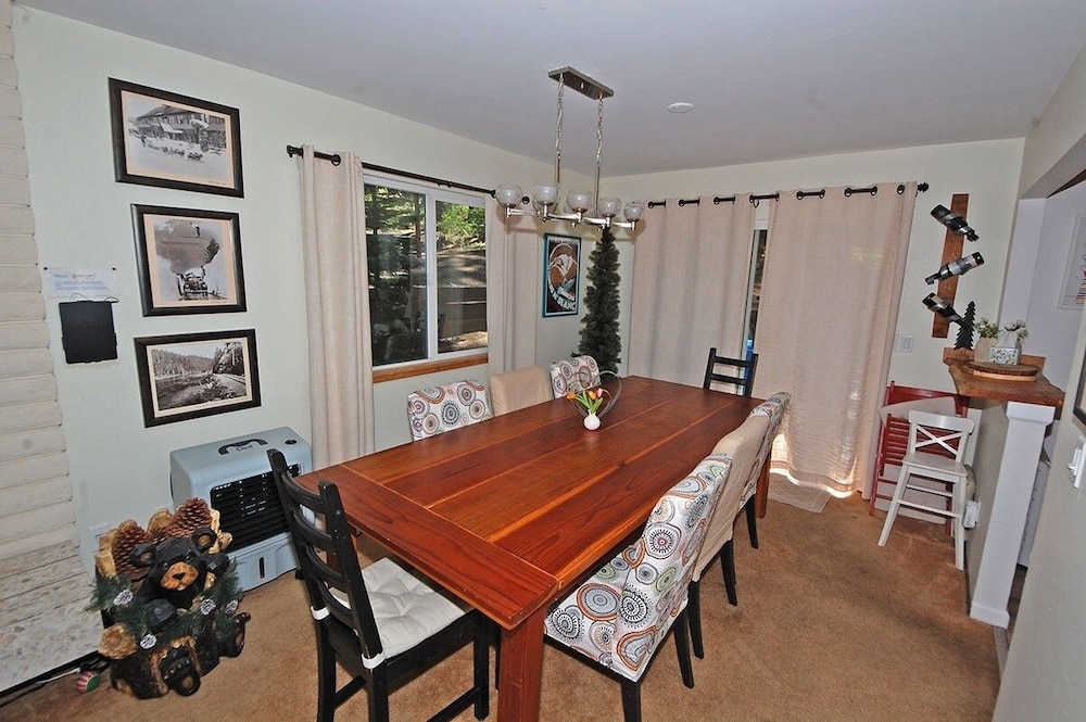 3826 Regina 4 Bedroom Home