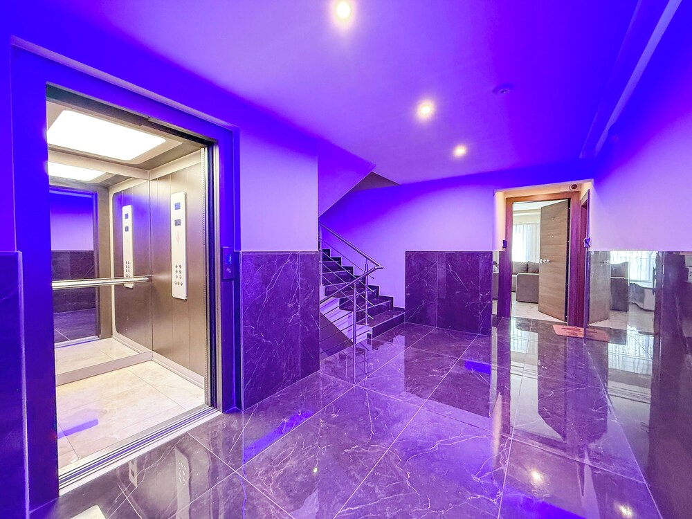 Blue Star Suites by SDR
