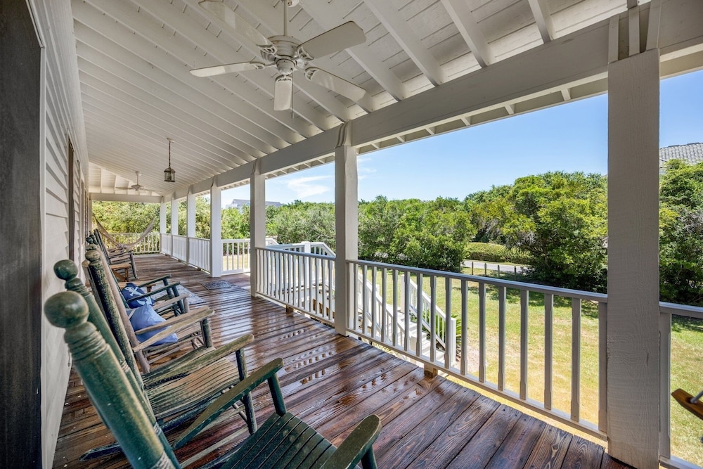 Berry Restful 5 Bedroom Home