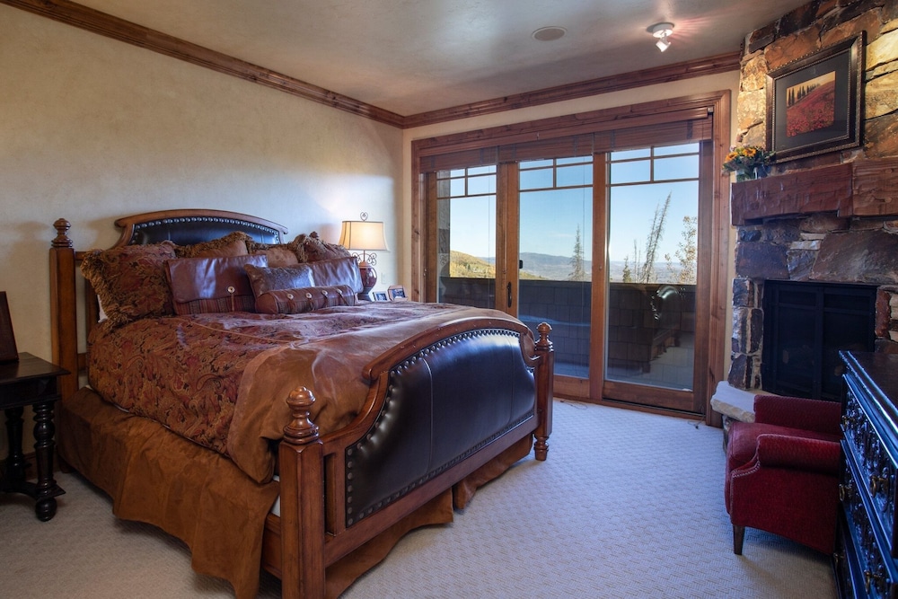Grand Lodge - 3 Bedroom Deluxe #308 - Ski-in/out 3 Condo
