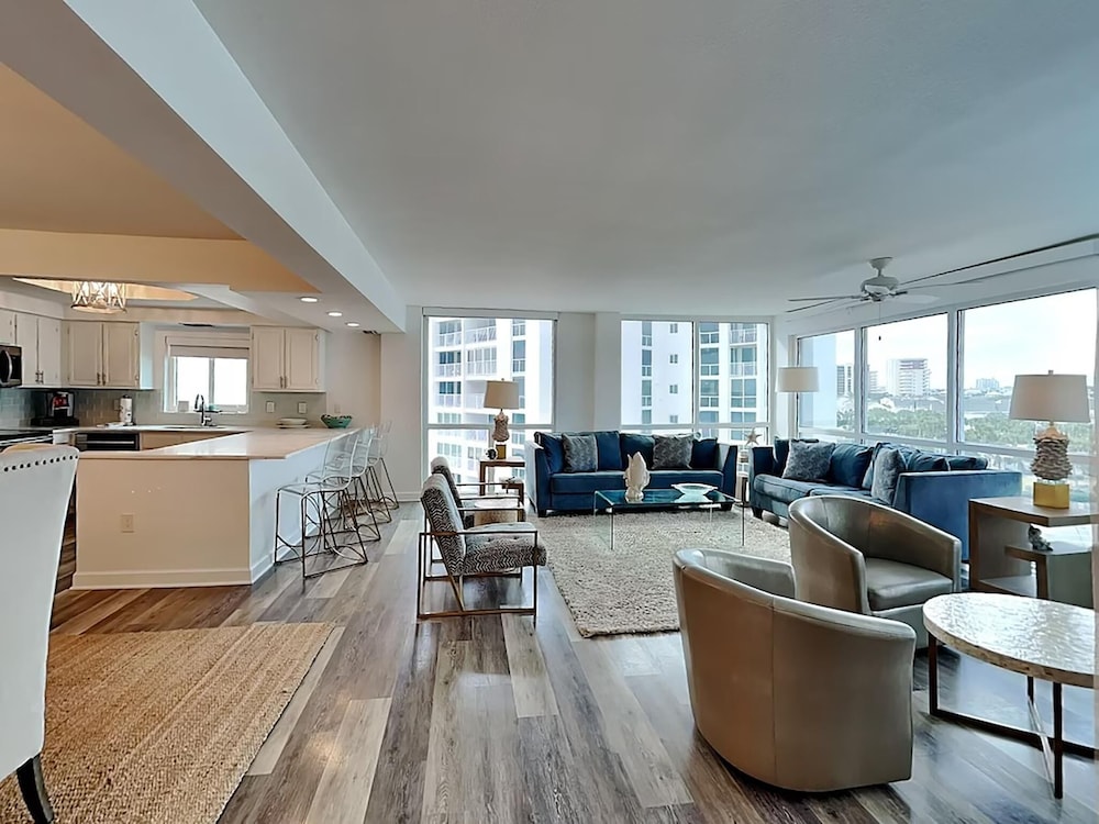 Shoreline Towers 1066
