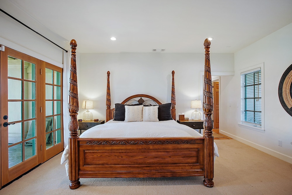 Wellsona Vineyard Retreat Pool Hot Tub Views Main Home Guest Home