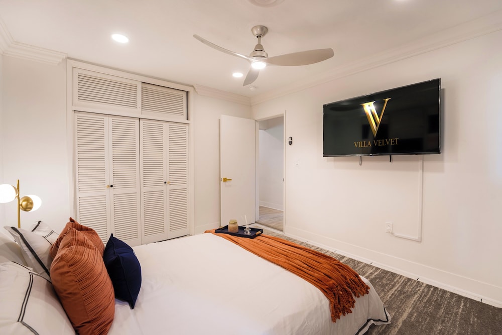 Villa Velvet