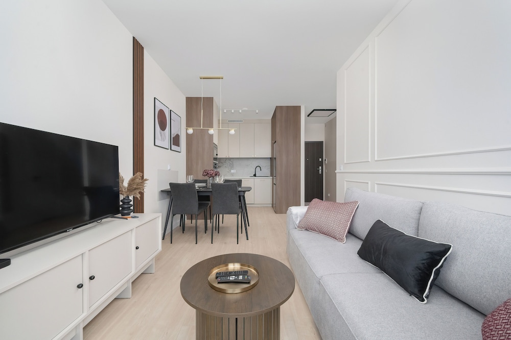 Wroclaw Apartment With Bathub by Renters