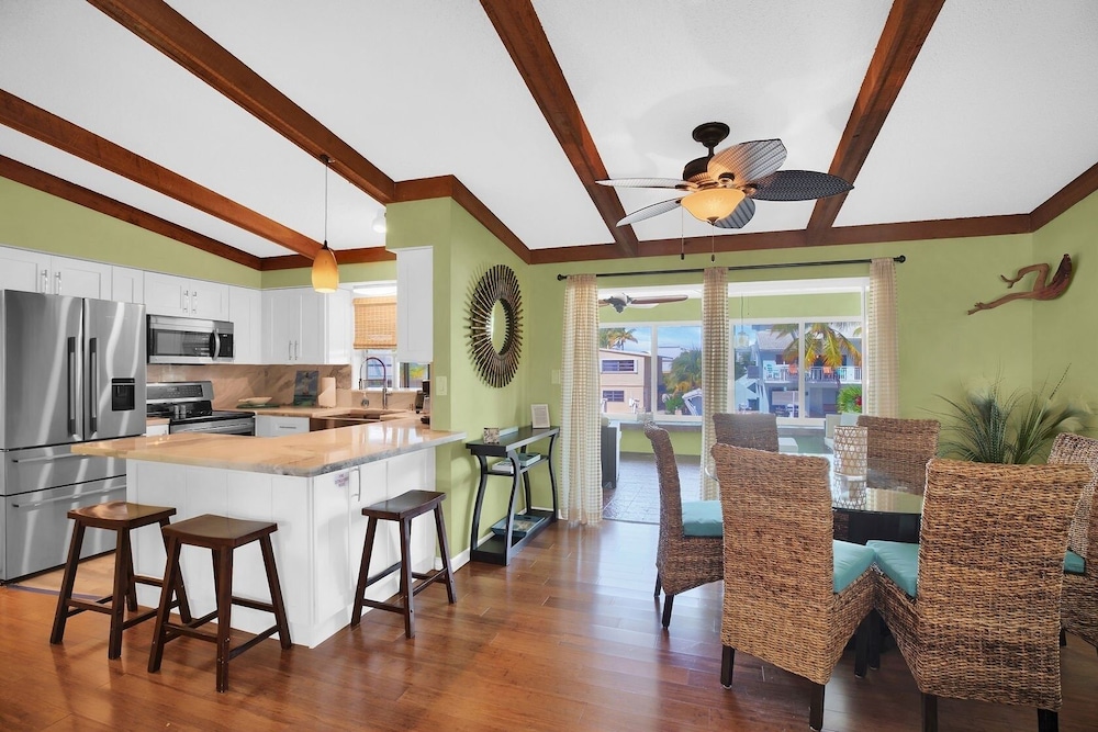 Delightful Vacation Home Located In The Popular Islamorada Neighborhood Of Port Antigua. 3 Bedroom Home by RedAwning