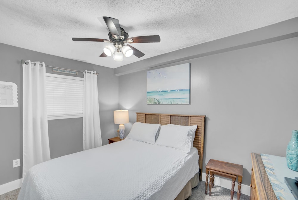 Seaside Beach & Racquet 3305