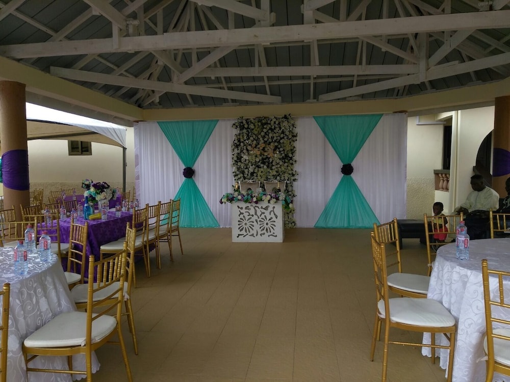 meeting & event spaces