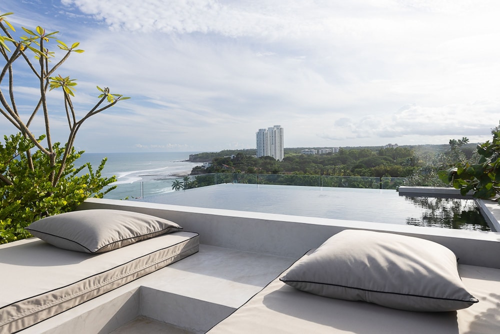 The Palms Penthouse by Acomodo Punta Caelo