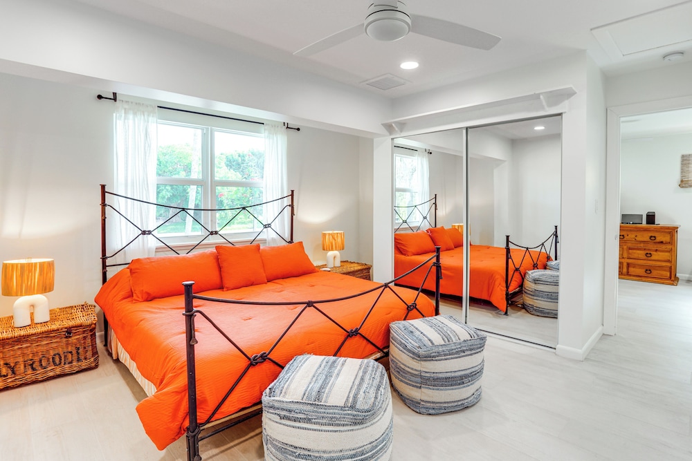 Vibrant North Palm Beach Home ~ 2 Mi to Beach!