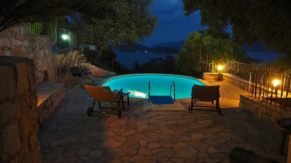 Marija - With Pool - H view 4