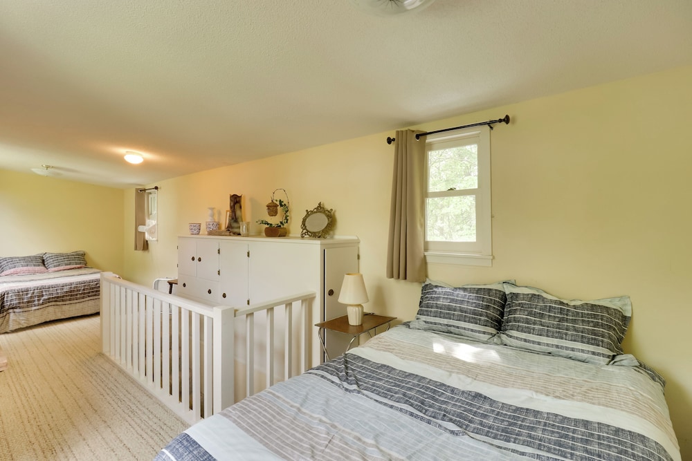 Unplug & Unwind Lakeside: Cabin in Vergas