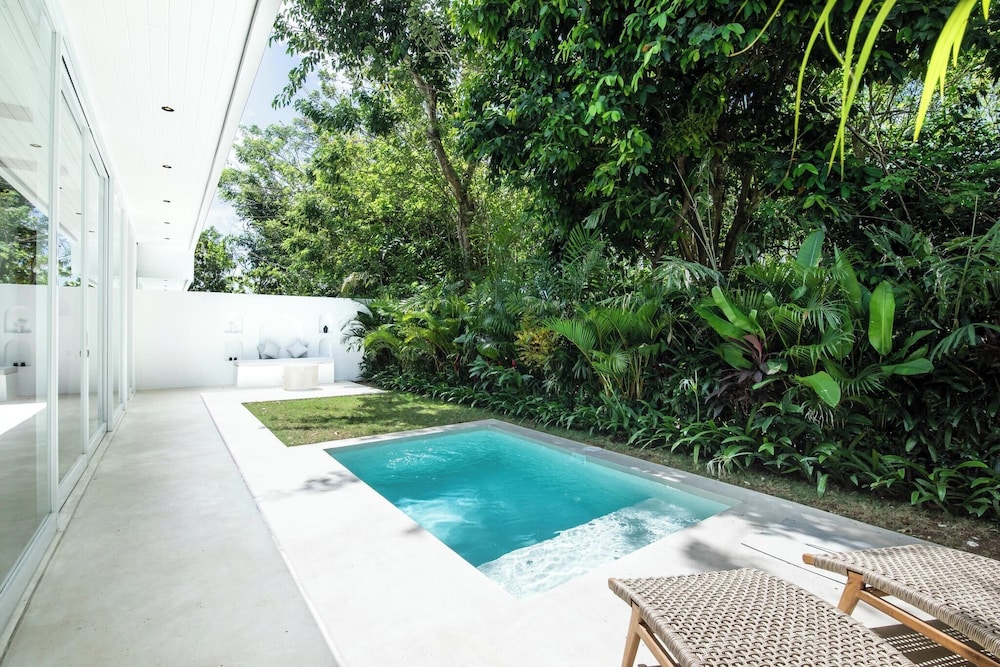 Chic 2BR Villa, 5min to Bingin's Coastal Bliss