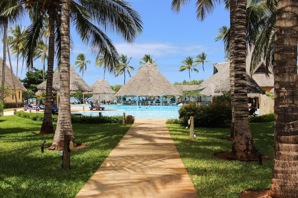 Kiwengwa Vacations - Neptune Pwani Beach Resort Spa Zanzibar - Property Image 41