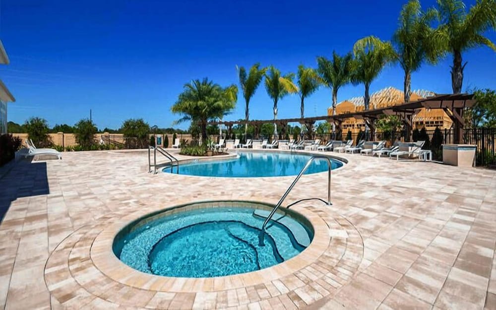 Family Getaway 3BR 2BA Lucaya Resort