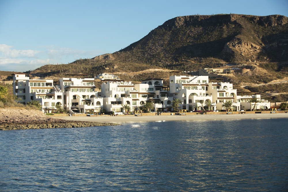 Playa de La Paz by Lumina