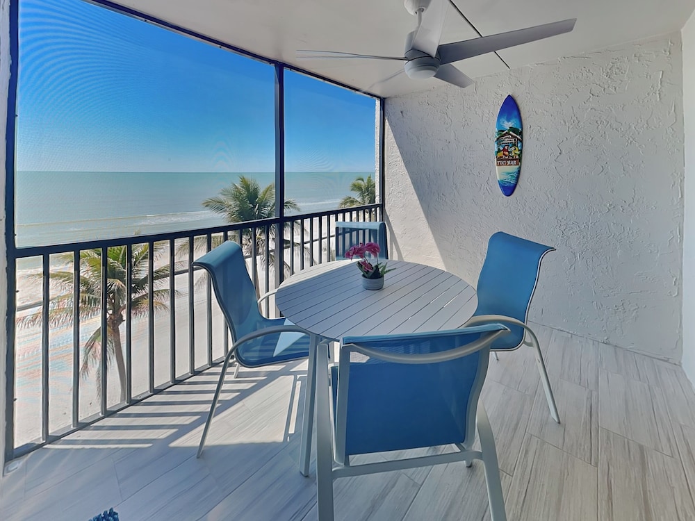 Seaside 4 by Distinctive Beach Rentals