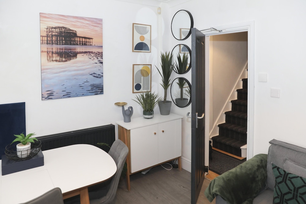 Hove and Away With Garden By My Getaways