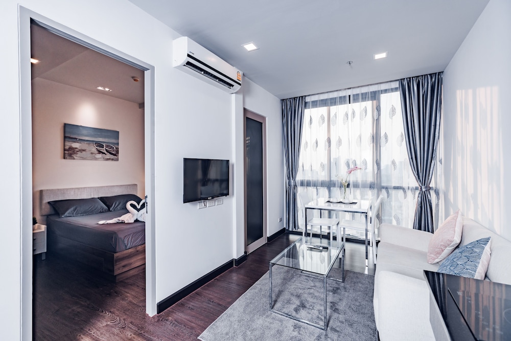 YK Condotel Pattaya