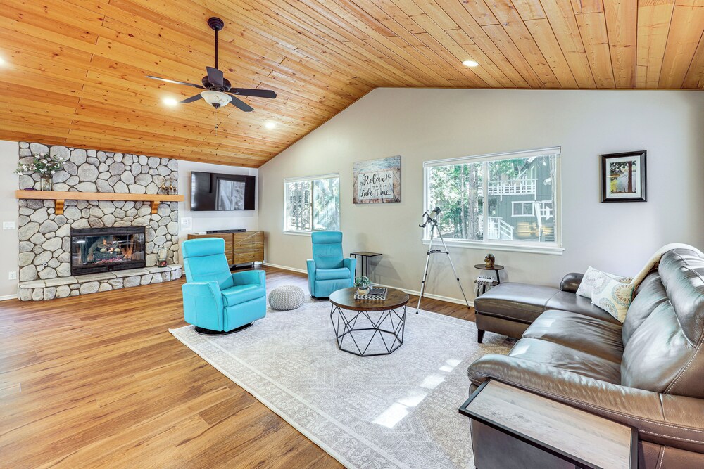 Swim, Hike, Ski & Unwind: Lake Arrowhead Retreat!