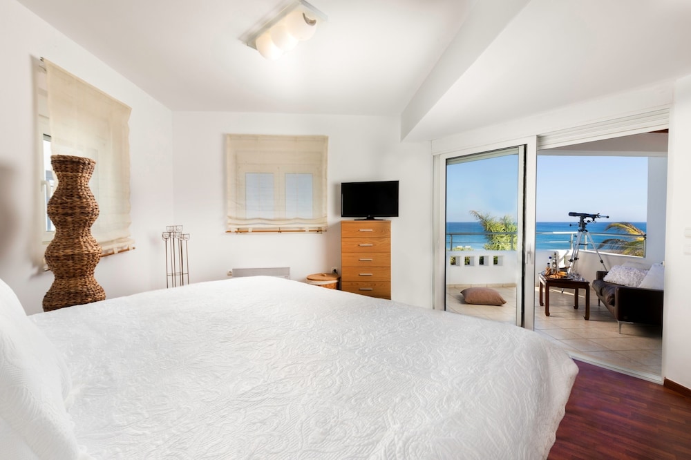 Antonoglou Beach Villas, Gennadi