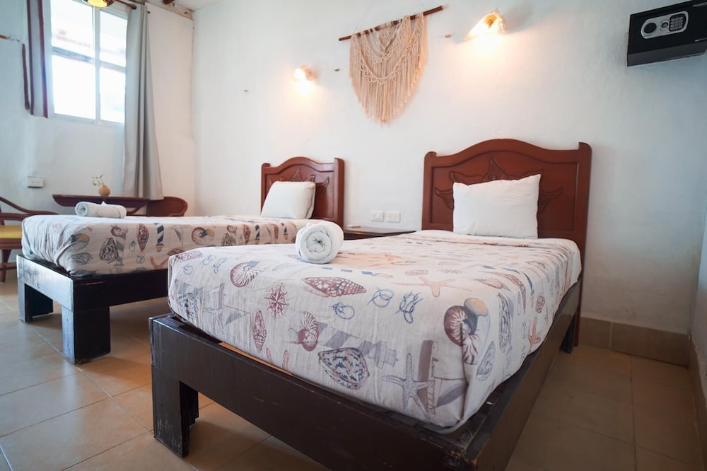 Golden Paradise Hostel