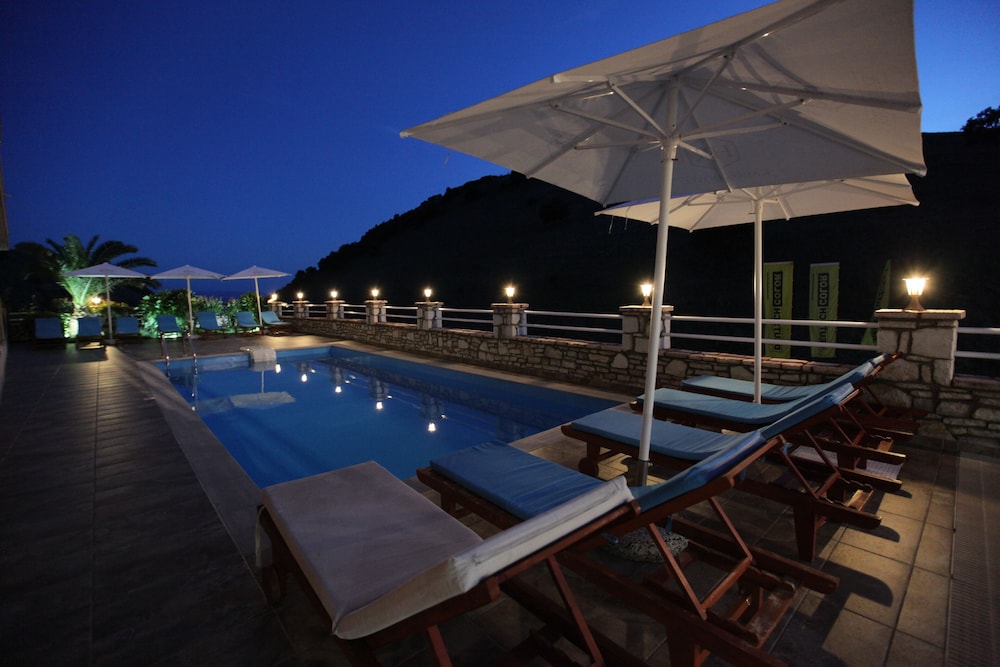 Karos Hotel Llaman