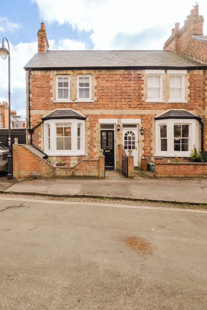 Stunning 3 Bedroom Oxford Retreat