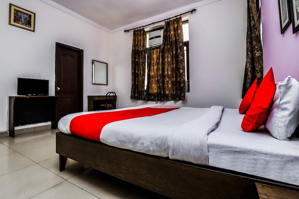 OYO 457 Hotel Mittal Residency