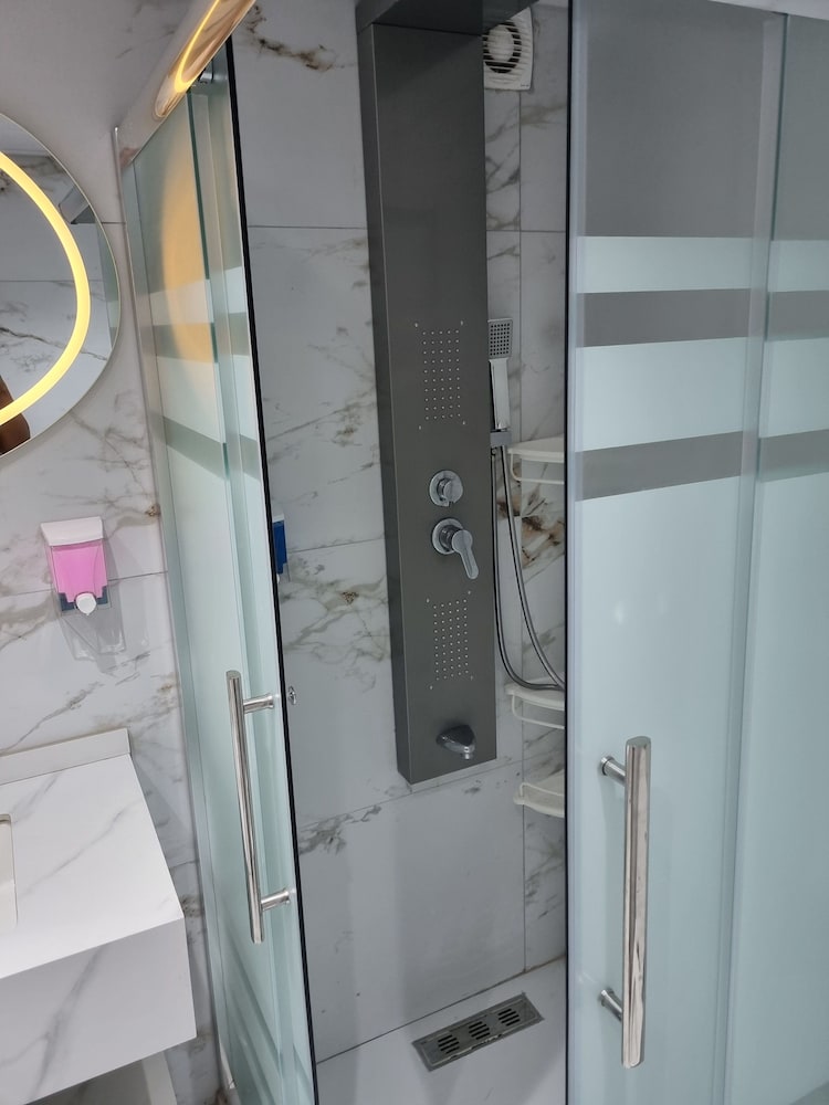 Charming Amman Apartment With Security and Modern Amenities