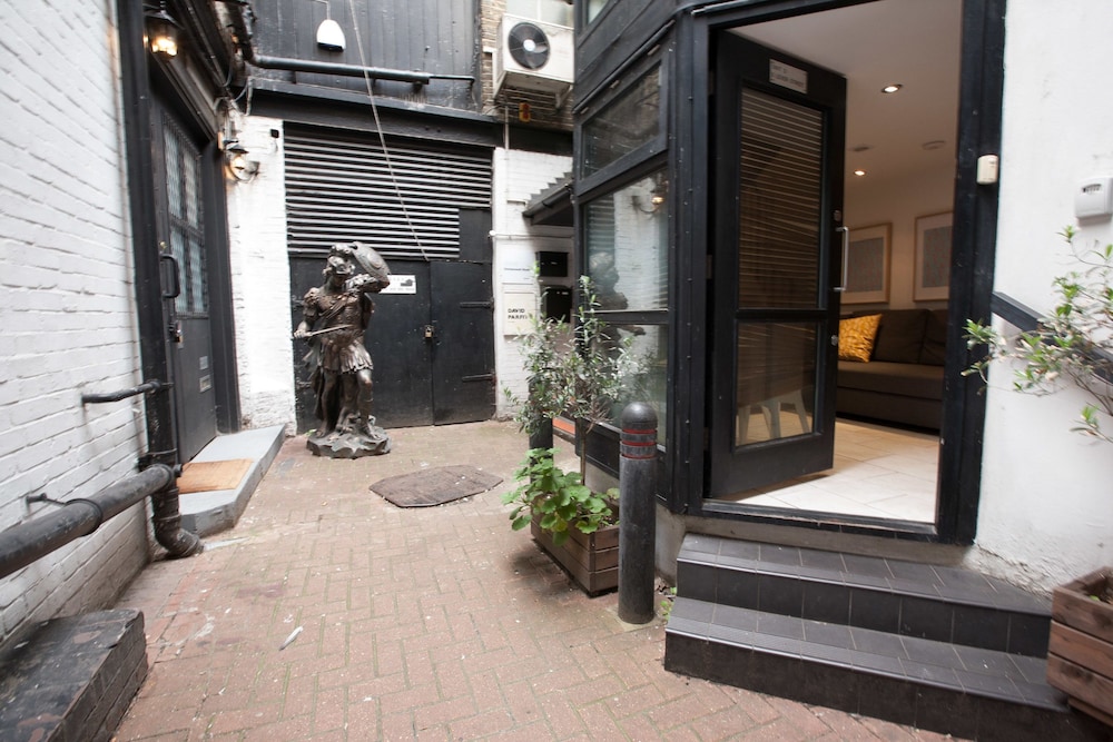 outdoor bbq area