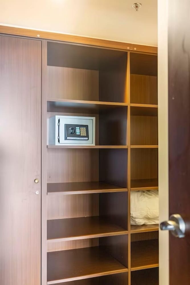 3 Bedroom Condo in Croc's Casino Resort