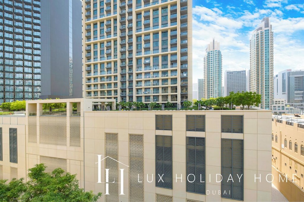 LUX  Modern Residence across Dubai Mall
