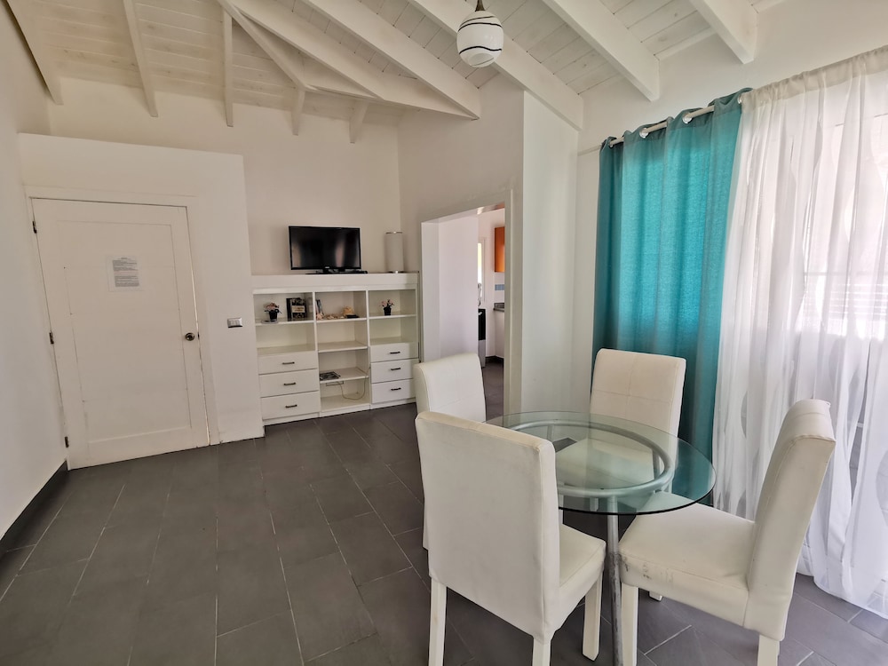 Los Corales Tropical Beach Resort & SPA