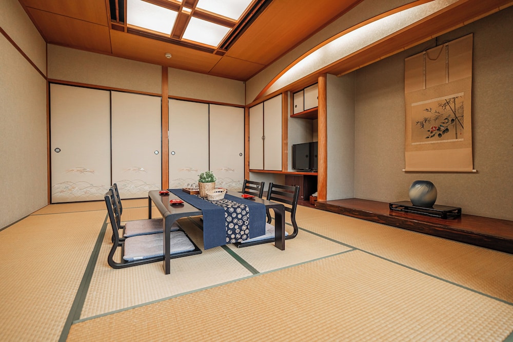 E JOY INN-ATAMI view 4
