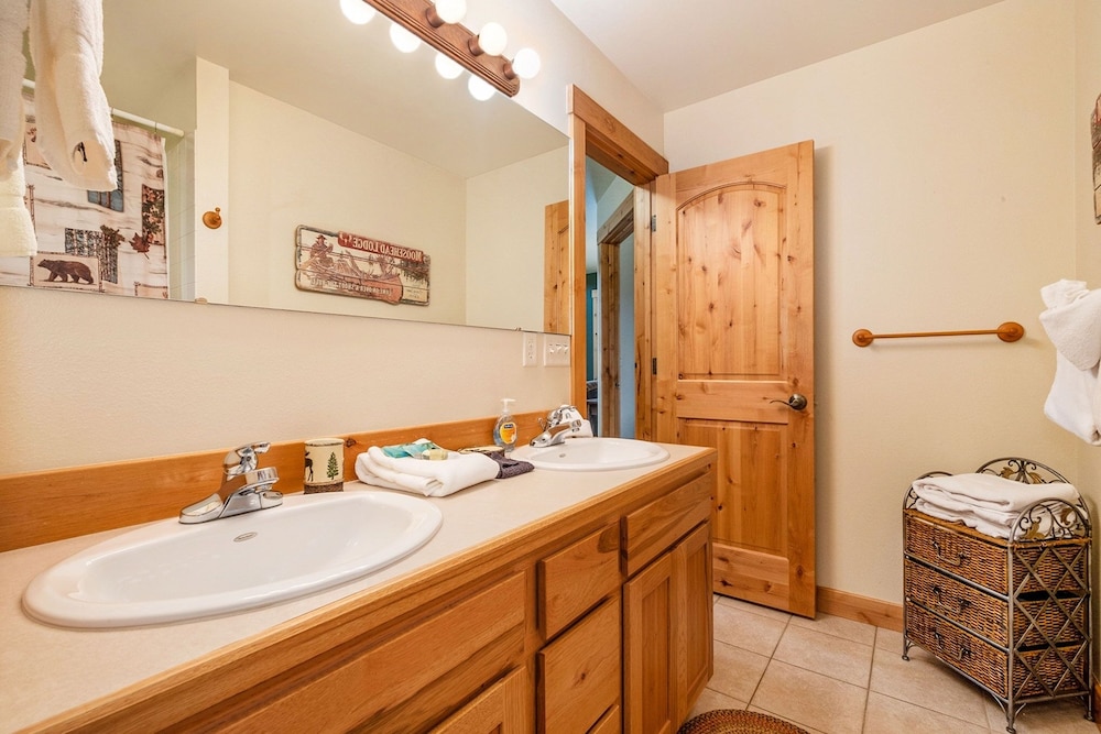 Solitude Condos - Estes Park CO
