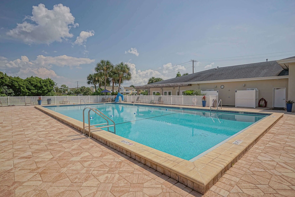 Elegant Escape Beach Service Included